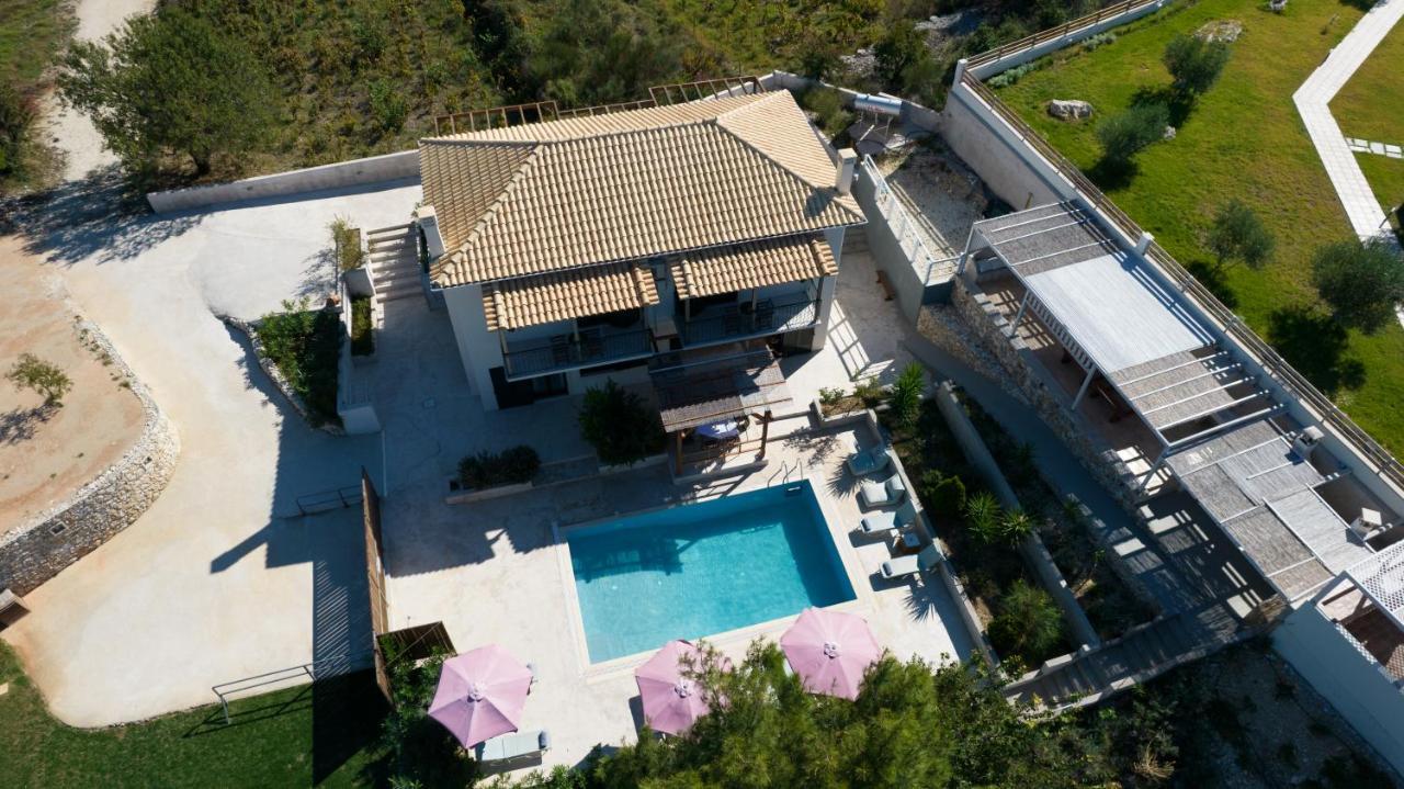 Villa Endless Blue
